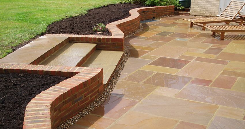 Completed driveway surface by Allsurface Groundworks